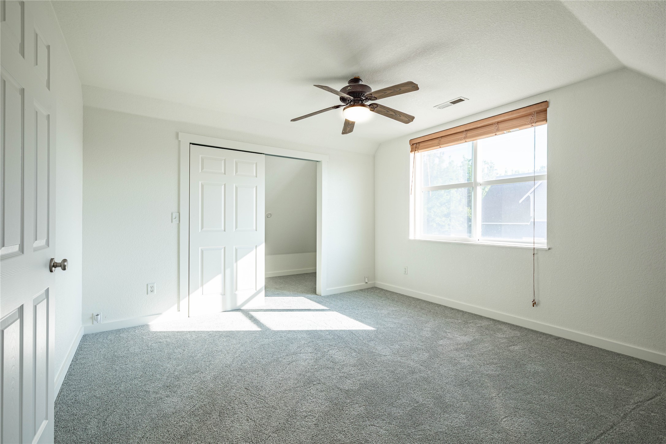 Missoula, Montana 59808, United States, 3 Bedrooms Bedrooms, ,2 BathroomsBathrooms,Residential,Active,213407