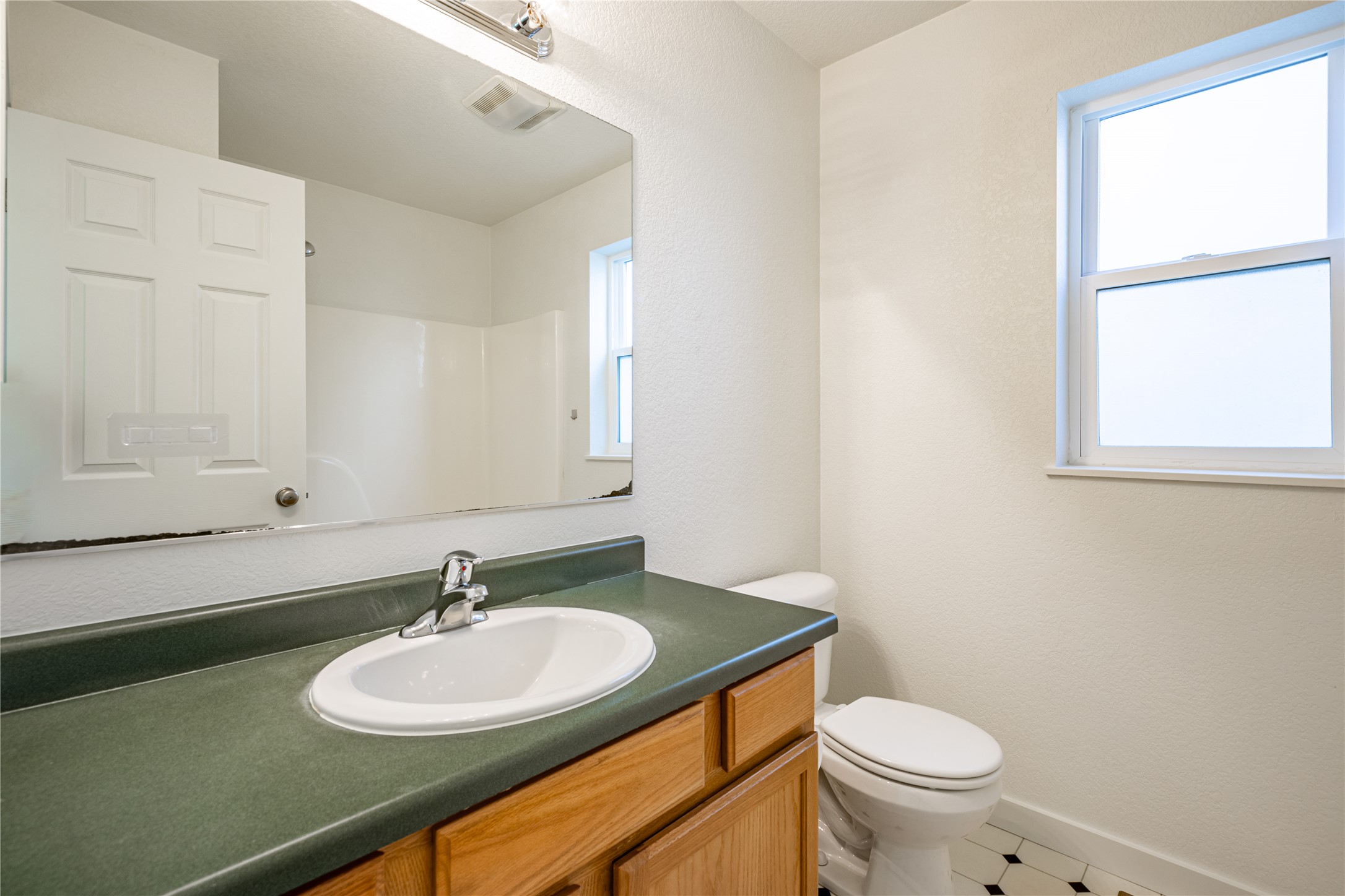 Missoula, Montana 59808, United States, 3 Bedrooms Bedrooms, ,2 BathroomsBathrooms,Residential,Active,213407