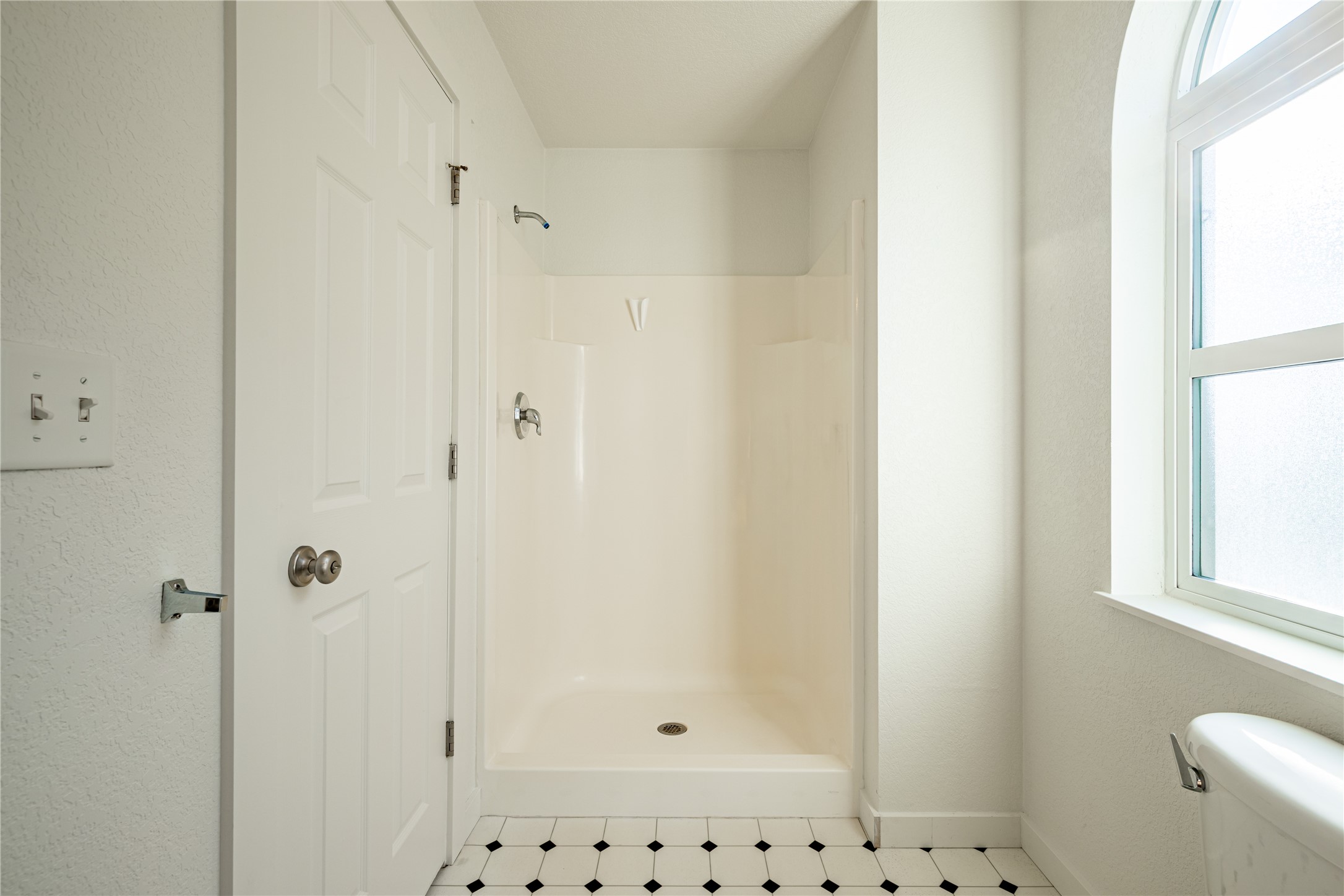 Missoula, Montana 59808, United States, 3 Bedrooms Bedrooms, ,2 BathroomsBathrooms,Residential,Active,213407