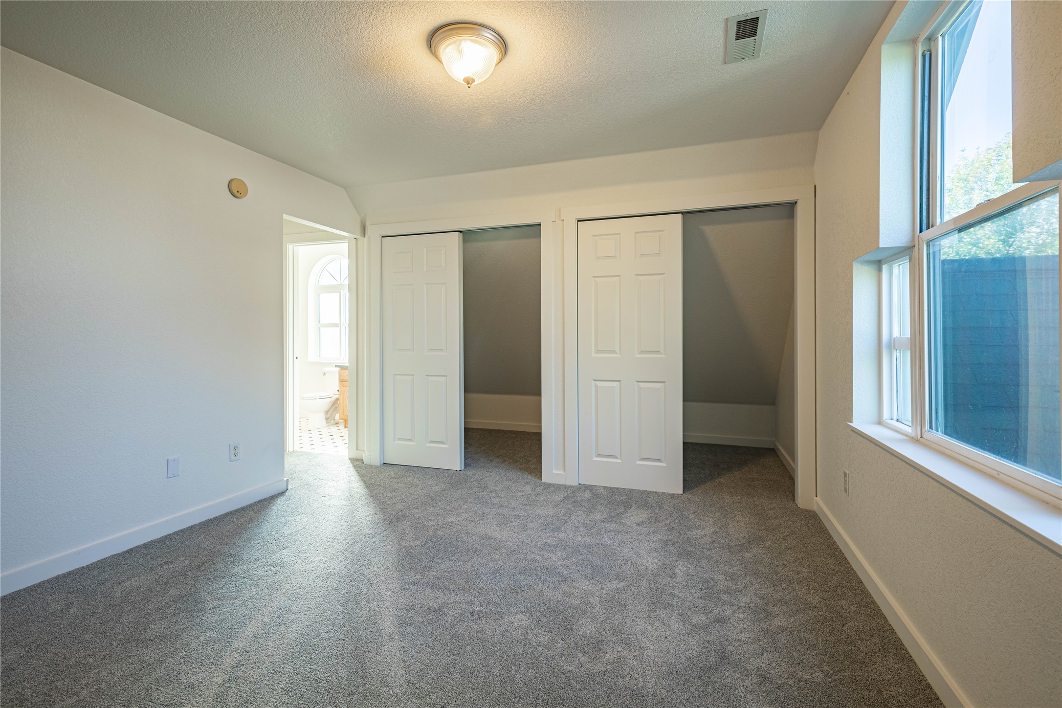 Missoula, Montana 59808, United States, 3 Bedrooms Bedrooms, ,2 BathroomsBathrooms,Residential,Active,213407