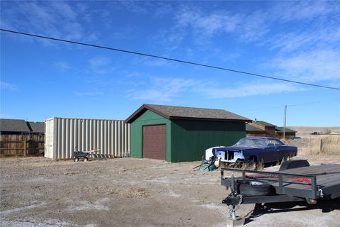 Photo of 307 24th Street NW, Great Falls, MT 59404 (MLS # 30064149)