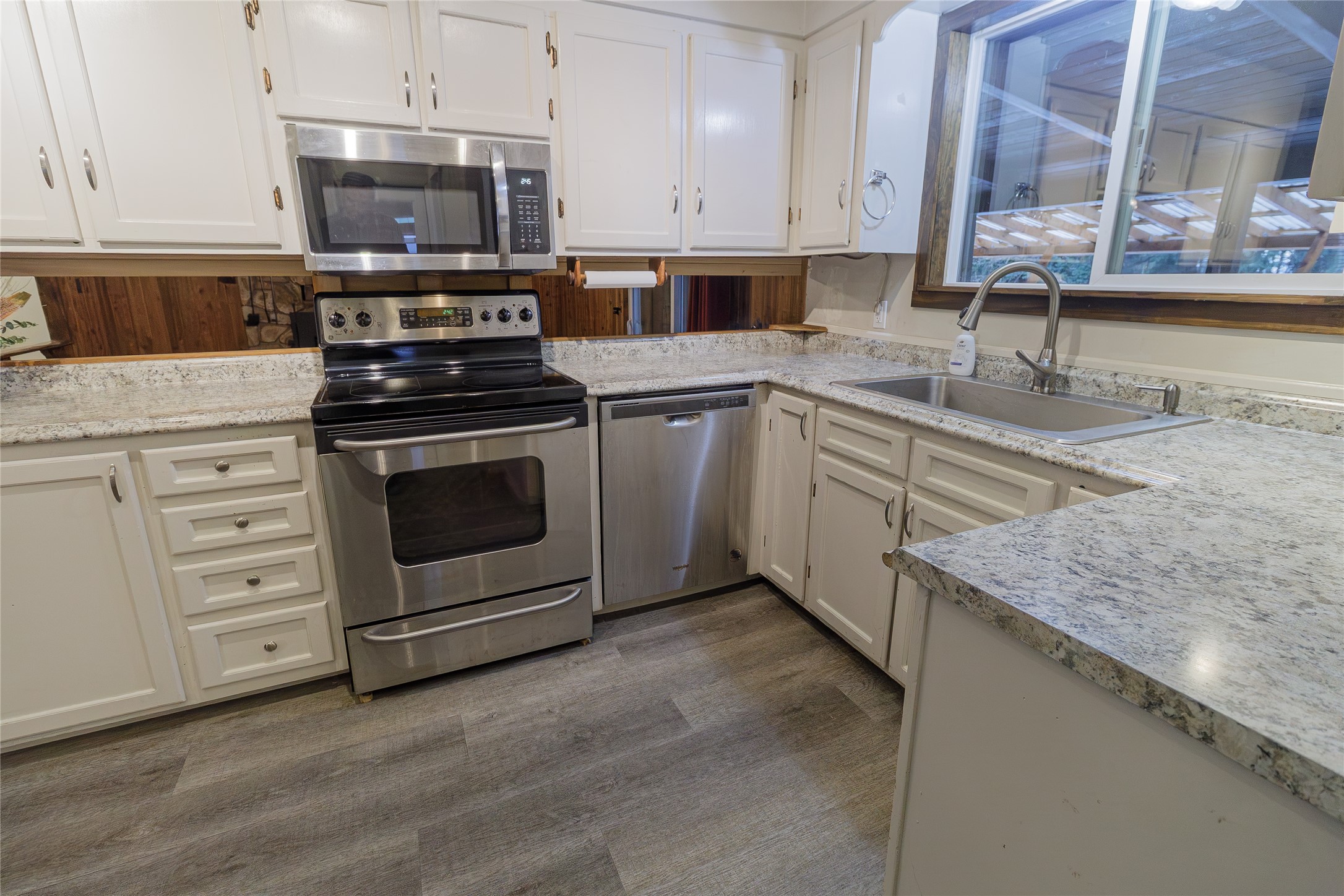 32686 Snyder Hill Lane