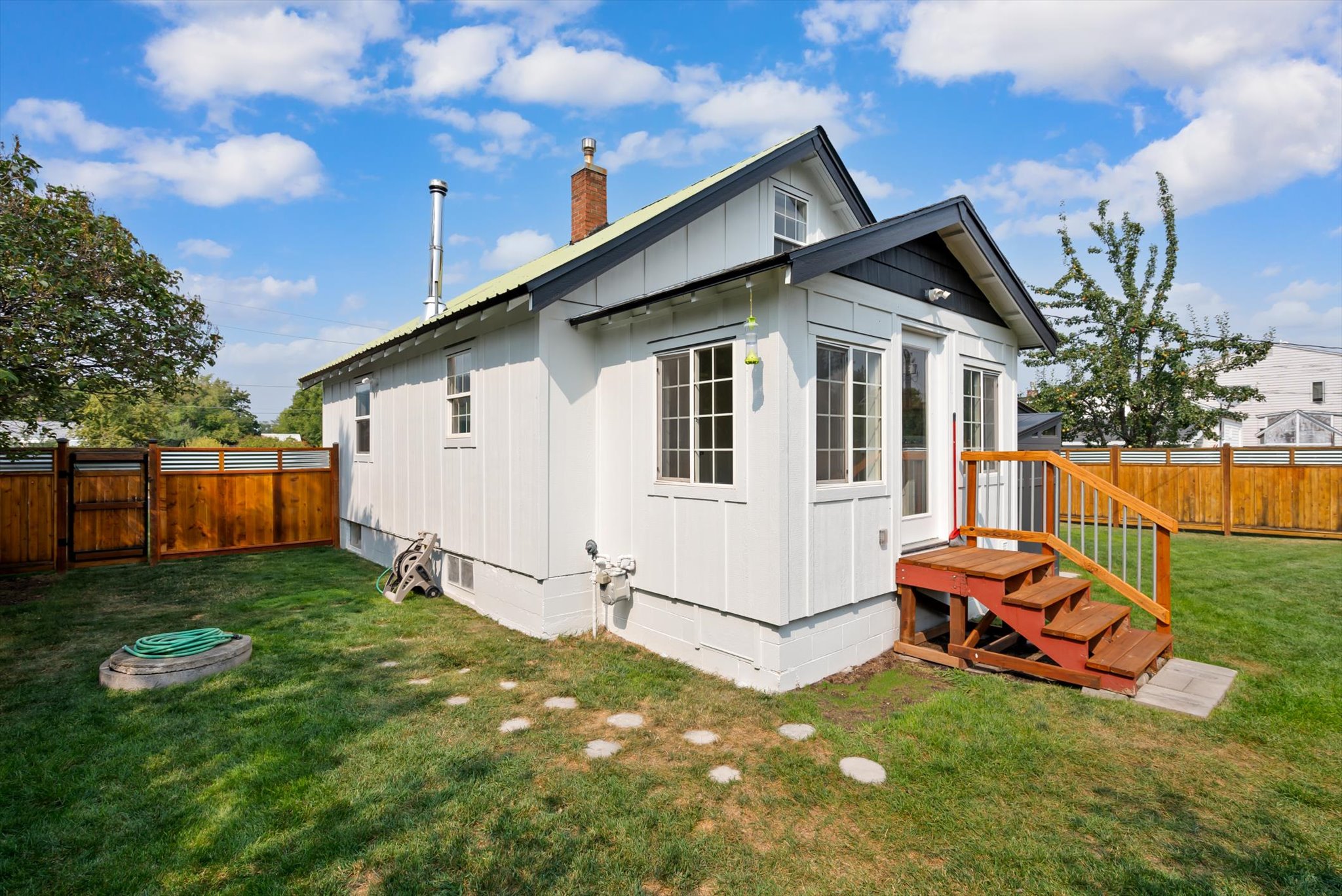 Kalispell, Montana 59901, United States, 3 Bedrooms Bedrooms, ,1 BathroomBathrooms,Residential,Active,204794