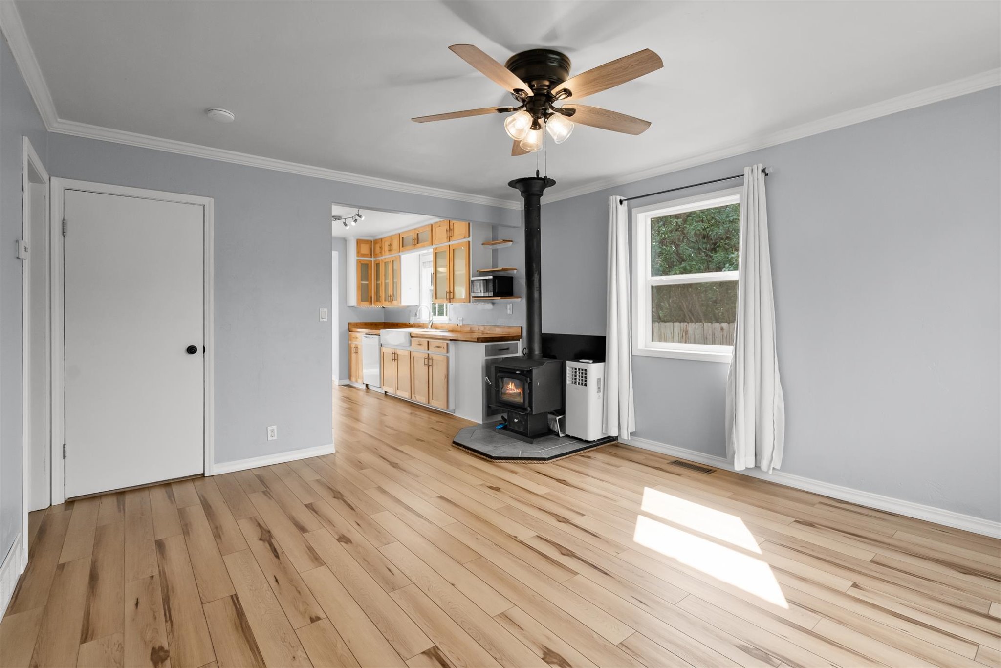 Kalispell, Montana 59901, United States, 3 Bedrooms Bedrooms, ,1 BathroomBathrooms,Residential,Active,204794