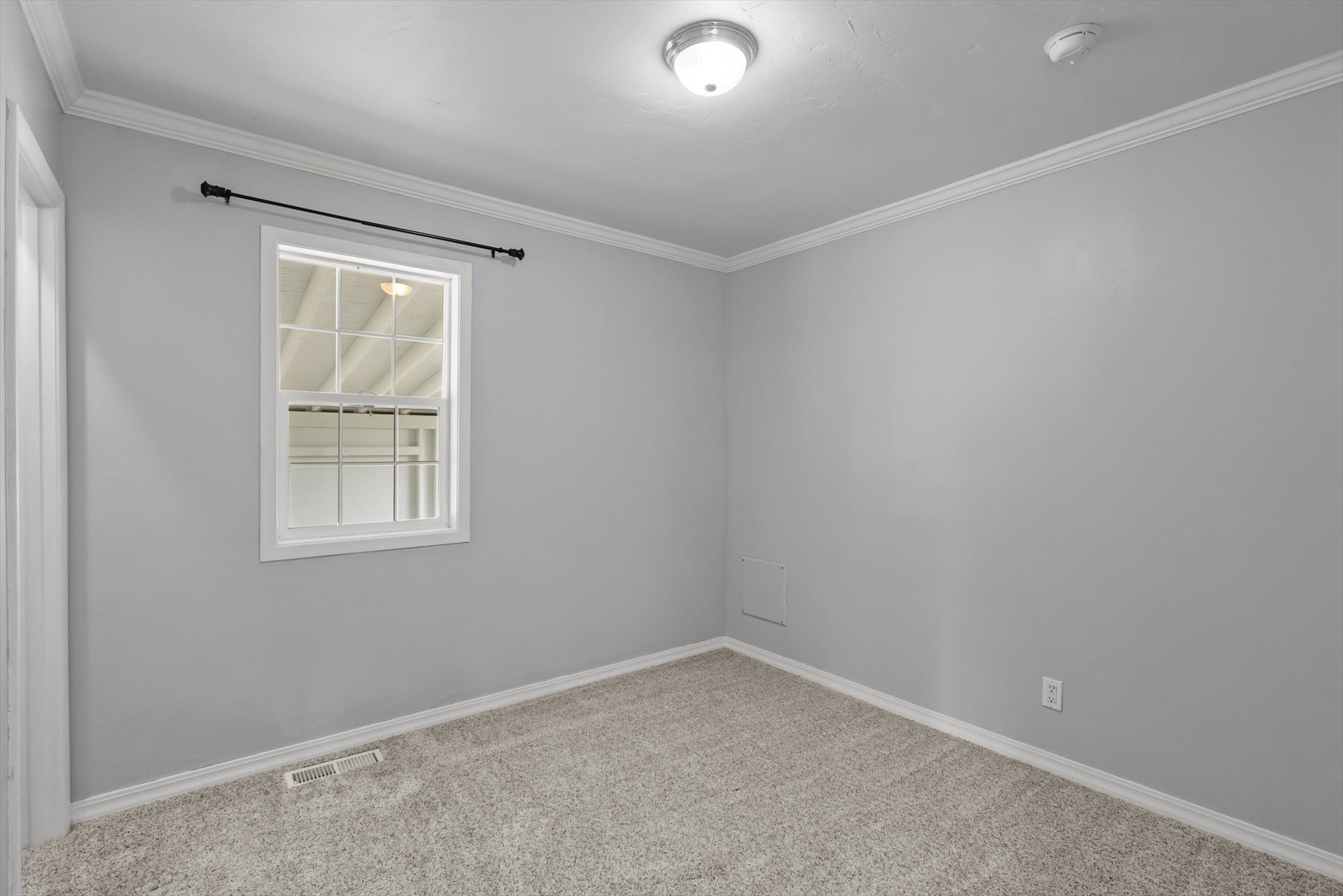 Kalispell, Montana 59901, United States, 3 Bedrooms Bedrooms, ,1 BathroomBathrooms,Residential,Active,204794