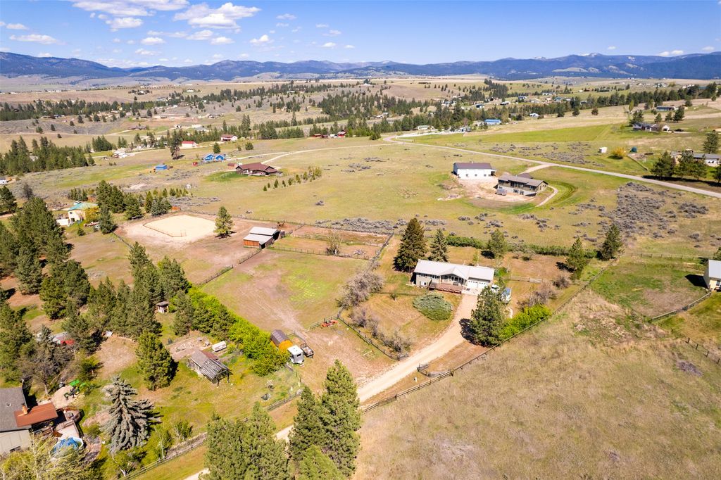 Photo of 445 Sapphire Lane, Stevensville, MT 59870 (MLS # 30069913)