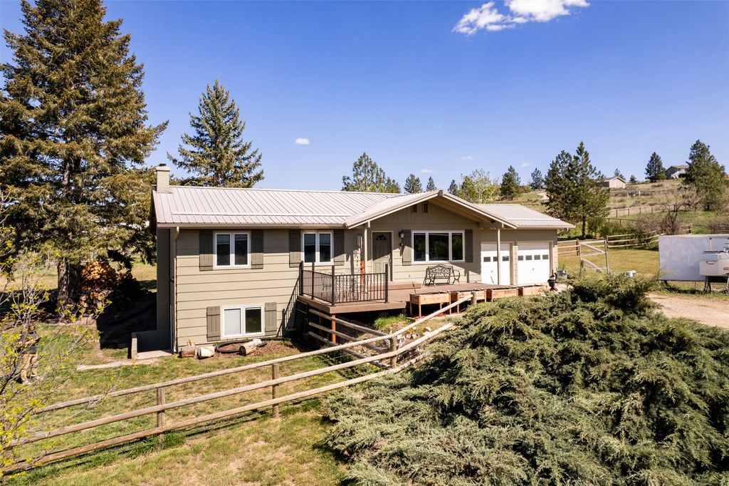 Photo of 445 Sapphire Lane, Stevensville, MT 59870 (MLS # 30069913)