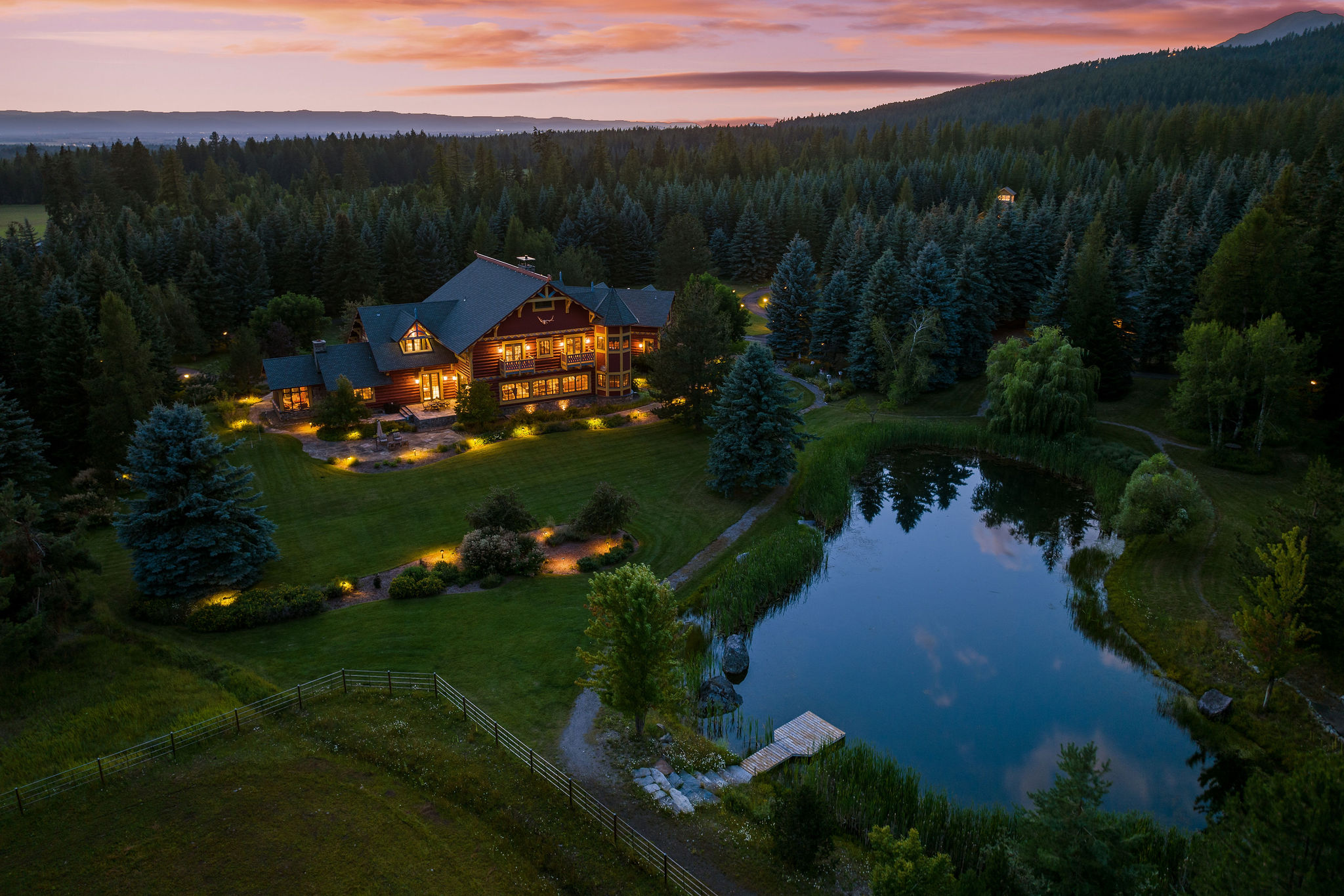 3039 and 3005 Foothill Road