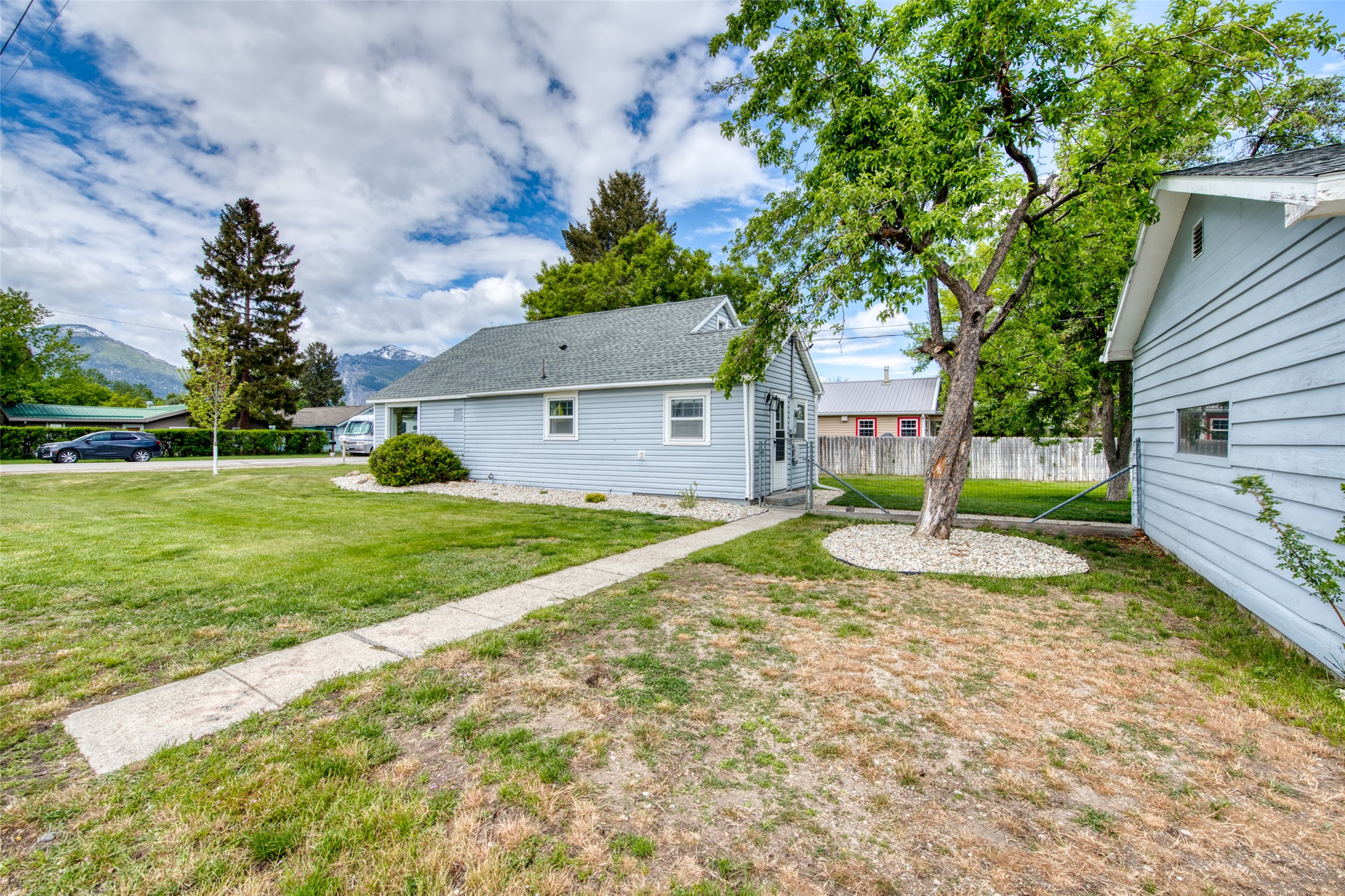300 N 6th Street