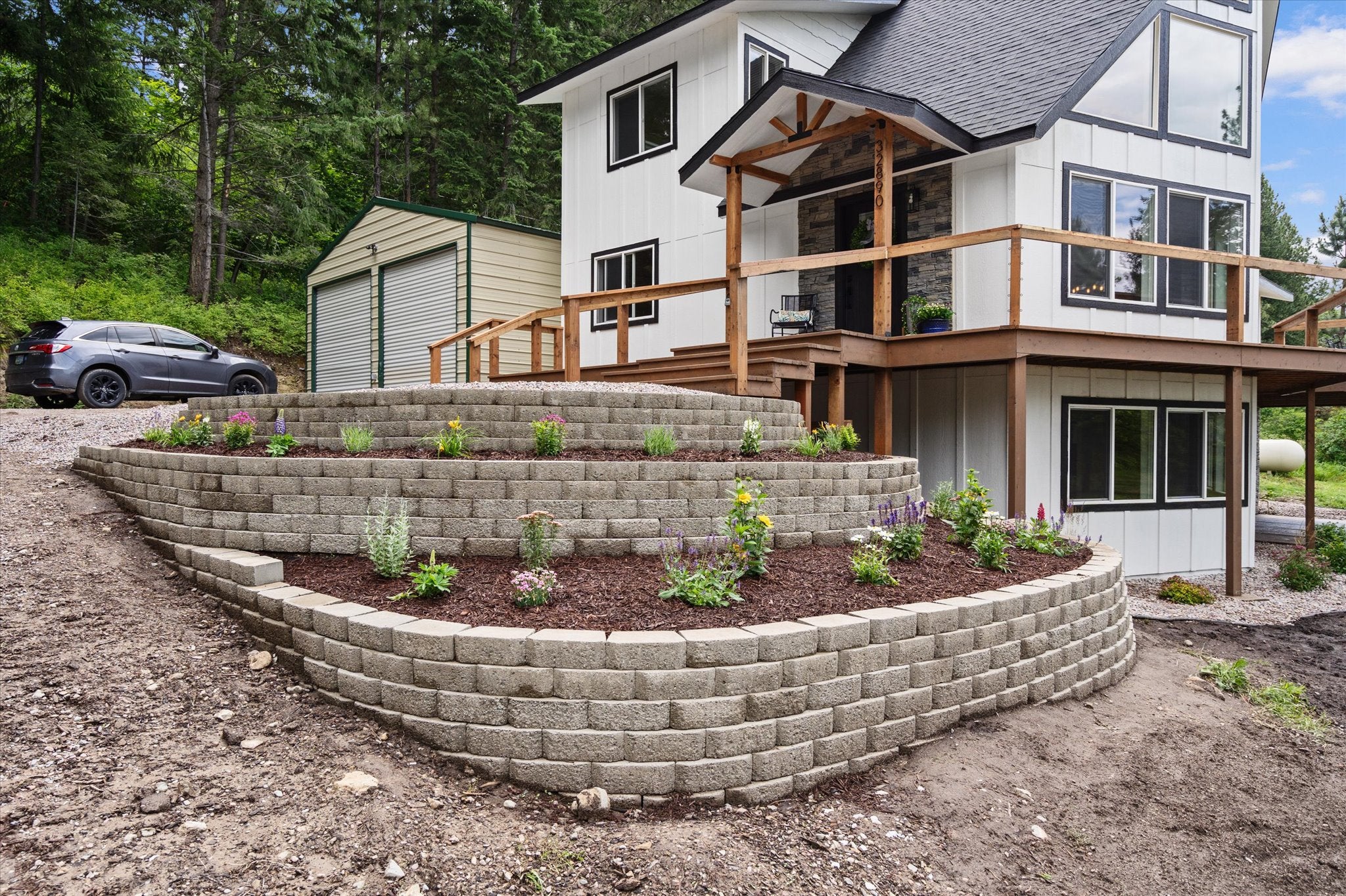 32890 Hellroaring Lane
