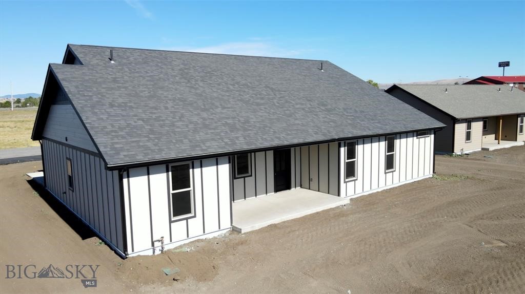 1002 Sagebrush Lane