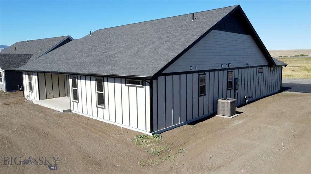 1002 Sagebrush Lane
