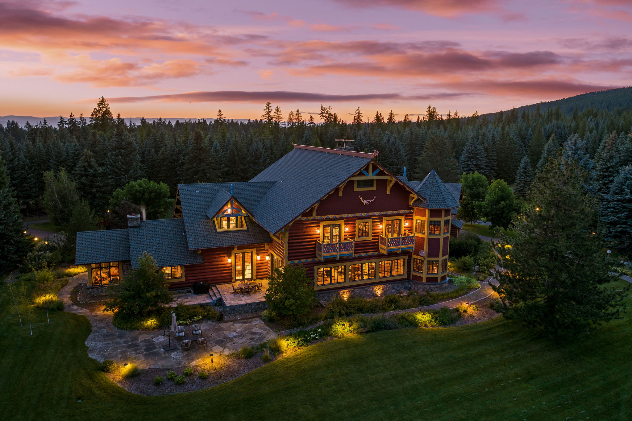 3039 and 3005 Foothill Road