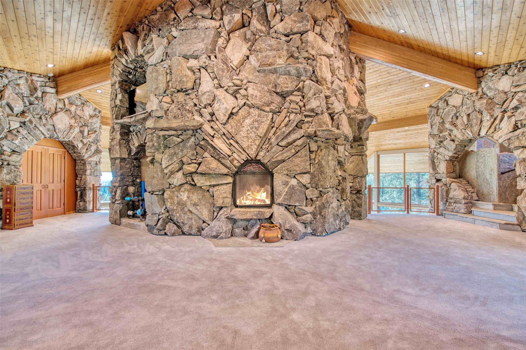 Stevensville, Montana 59870, United States, 2 Bedrooms Bedrooms, ,3 BathroomsBathrooms,Residential,Pending,35014