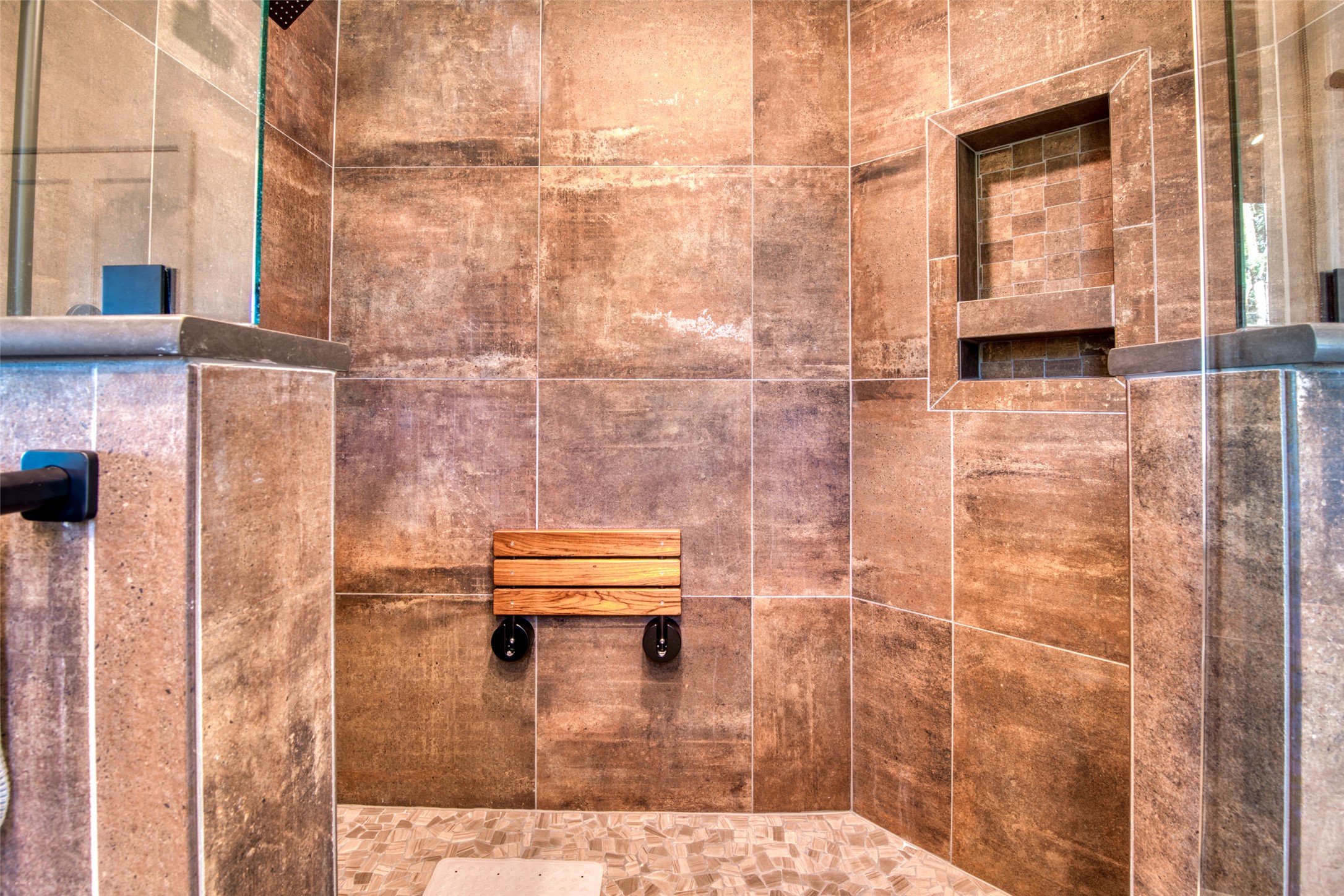 Stevensville, Montana 59870, United States, 2 Bedrooms Bedrooms, ,3 BathroomsBathrooms,Residential,Pending,35014