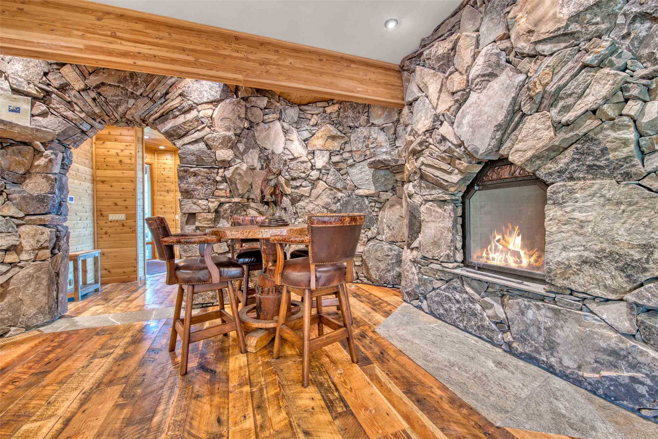 Stevensville, Montana 59870, United States, 2 Bedrooms Bedrooms, ,3 BathroomsBathrooms,Residential,Pending,35014