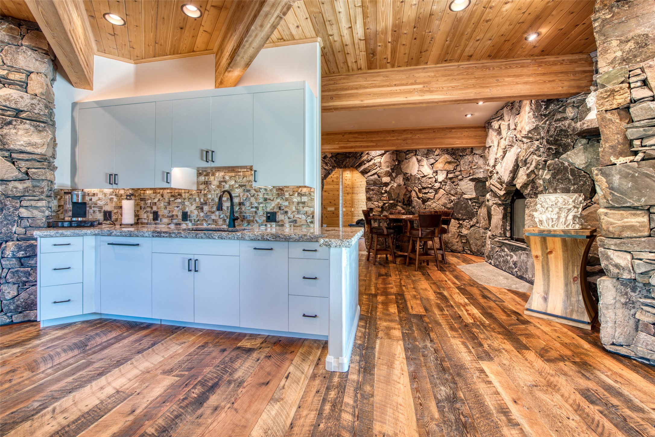 Stevensville, Montana 59870, United States, 2 Bedrooms Bedrooms, ,3 BathroomsBathrooms,Residential,Pending,35014