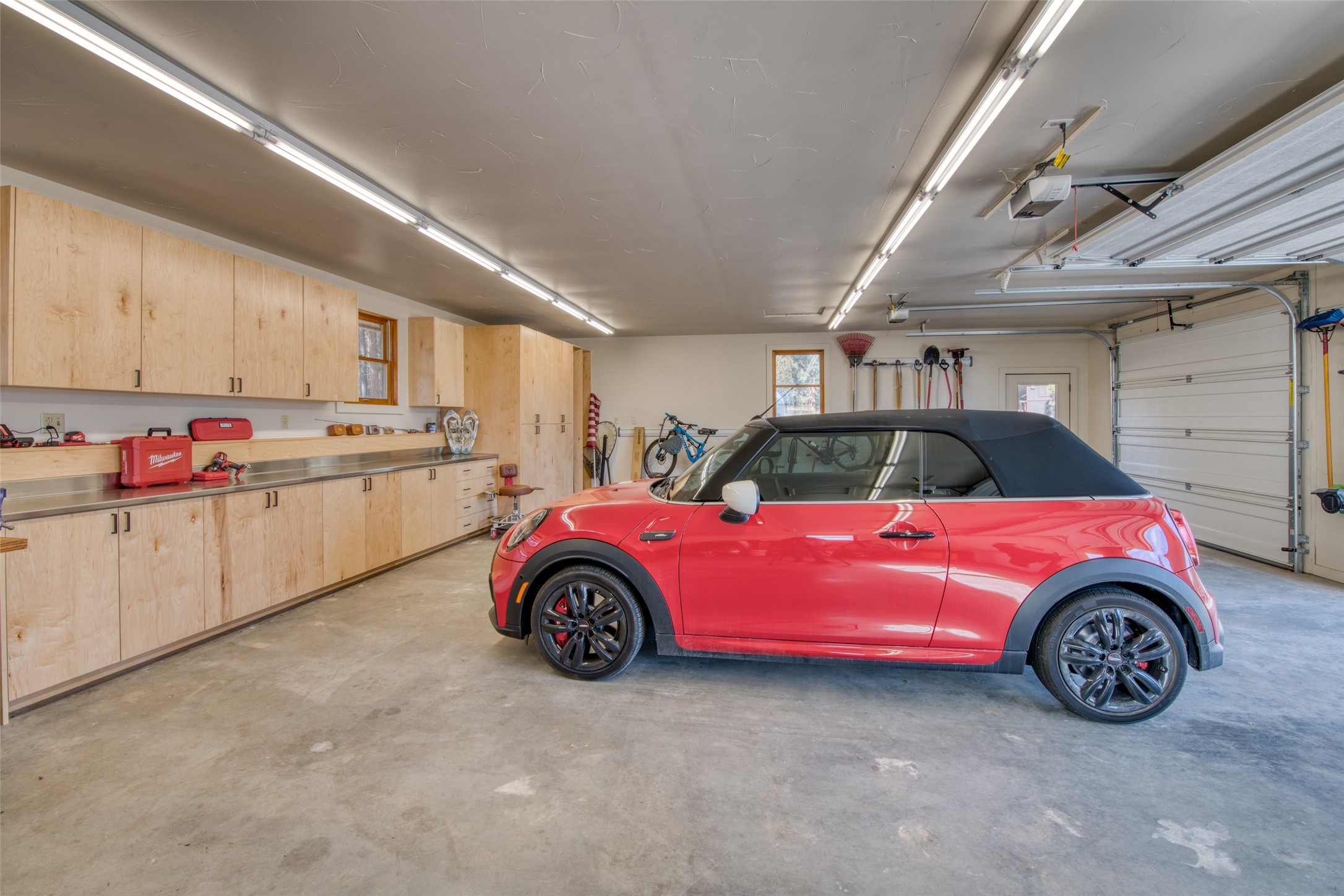 Stevensville, Montana 59870, United States, 2 Bedrooms Bedrooms, ,3 BathroomsBathrooms,Residential,Pending,35014