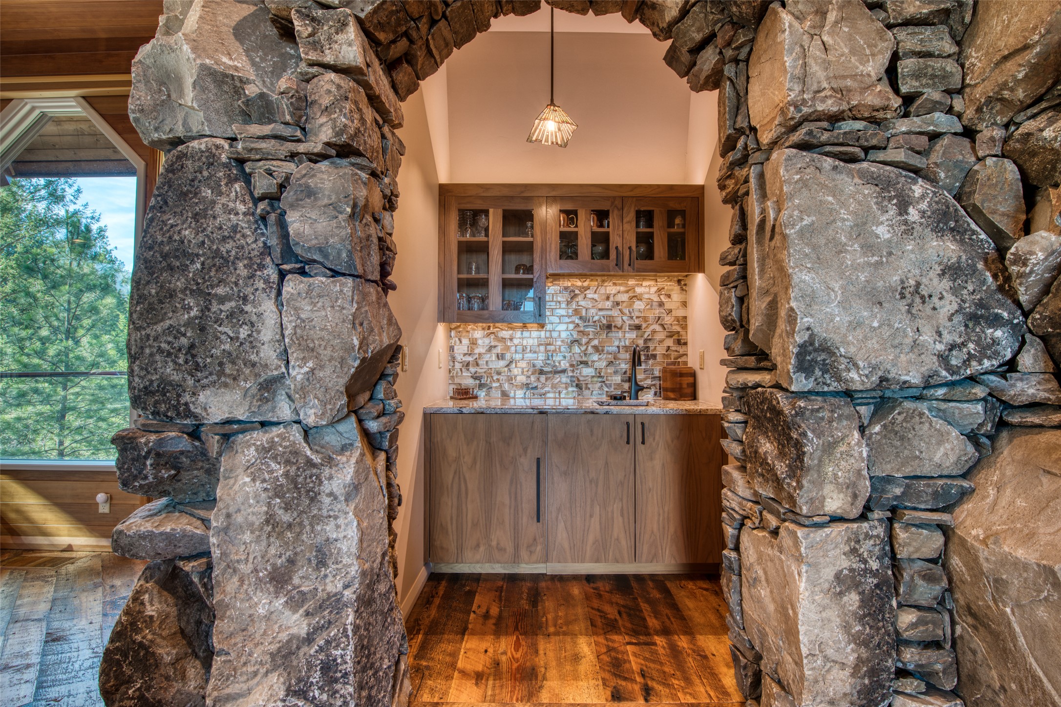 Stevensville, Montana 59870, United States, 2 Bedrooms Bedrooms, ,3 BathroomsBathrooms,Residential,Pending,35014