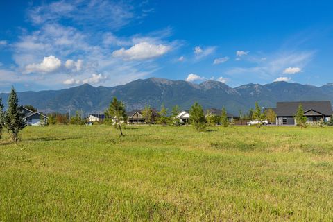 Photo of 481 Jefferson Street, Kalispell, MT 59901 (MLS # 30054427)