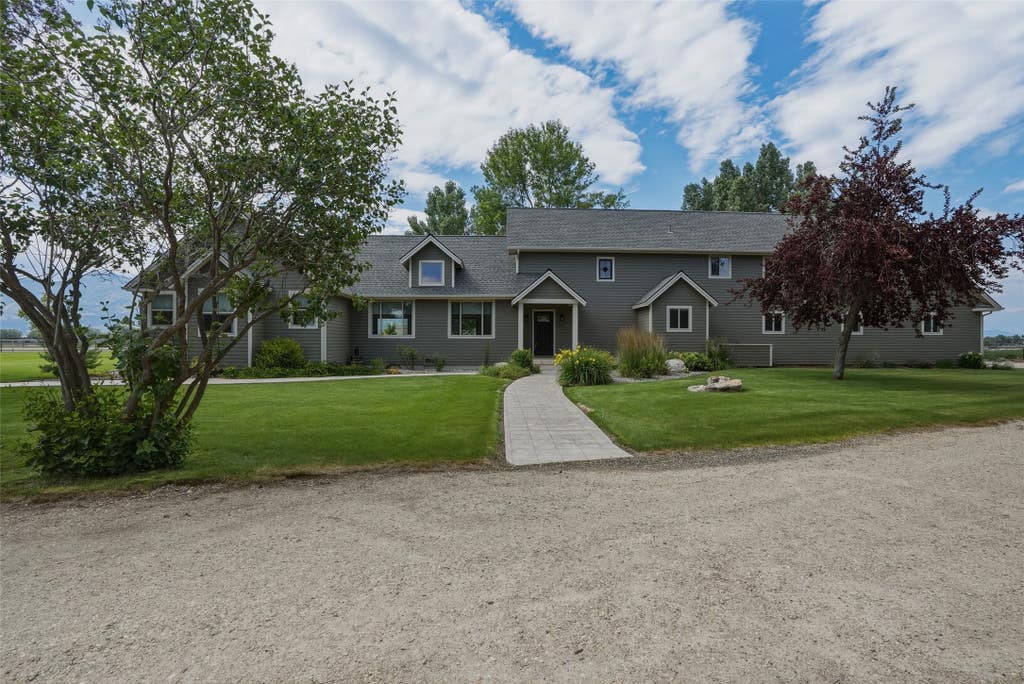 Photo of 340 Selway View Road, Corvallis, MT 59828 (MLS # 30067272)