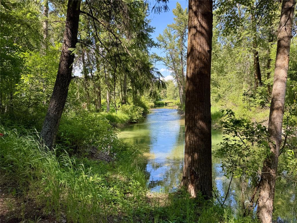 1139,1143 Jellison Road