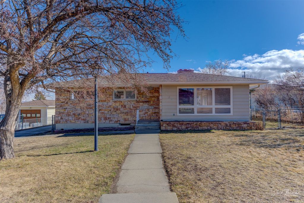 Photo of 307 Geddis Street, Helena, MT 59601 (MLS # 30063776)