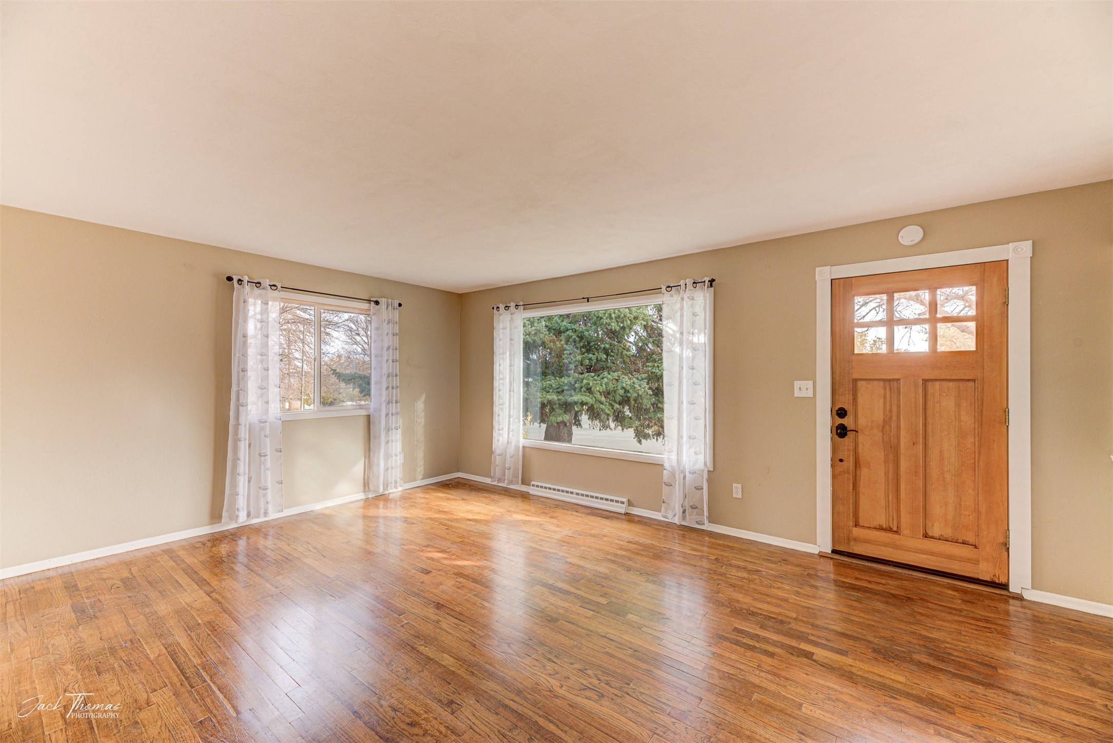 Helena, Montana 59601, United States, 3 Bedrooms Bedrooms, ,2 BathroomsBathrooms,Residential,Pending,36191