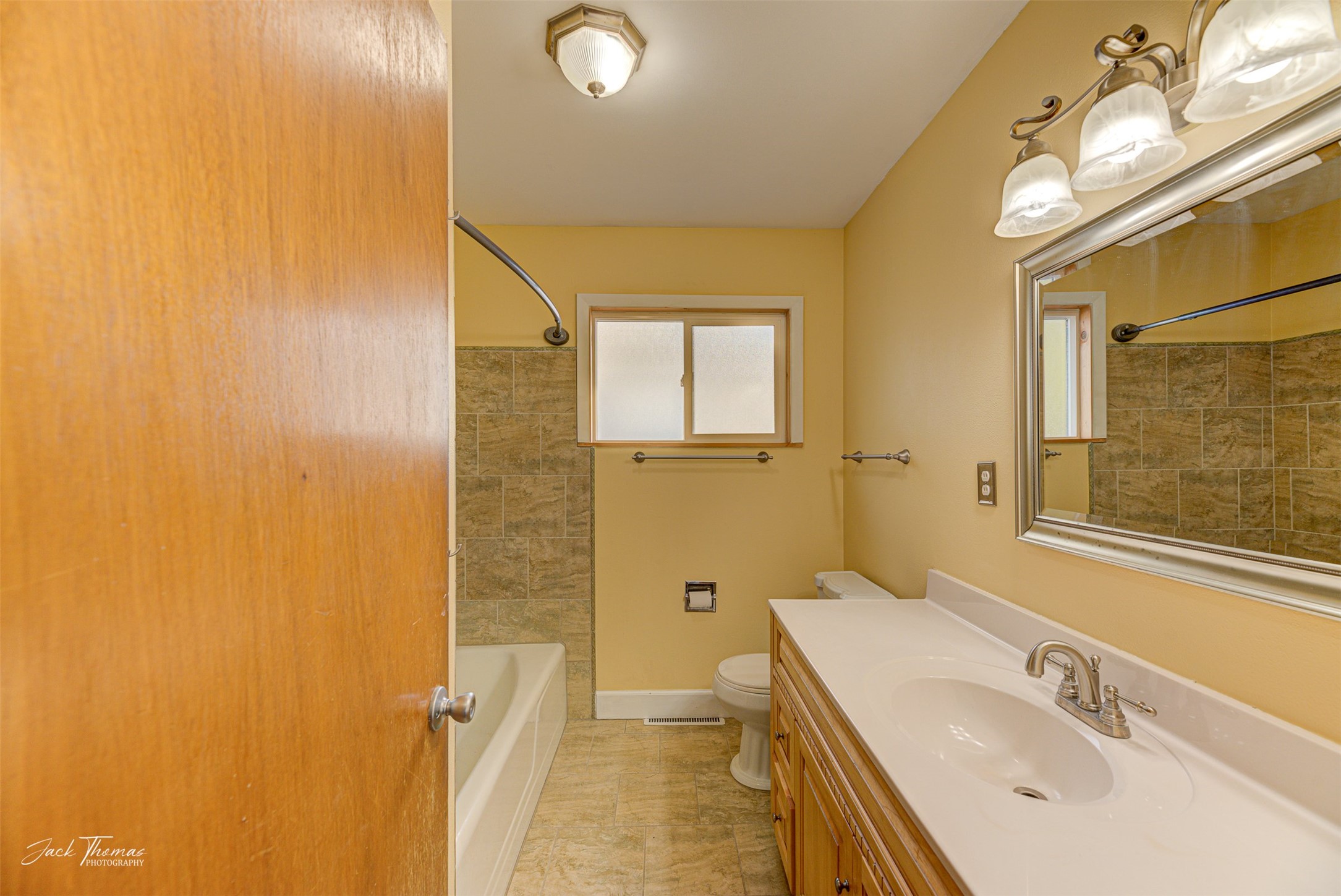 Helena, Montana 59601, United States, 3 Bedrooms Bedrooms, ,2 BathroomsBathrooms,Residential,Pending,36191