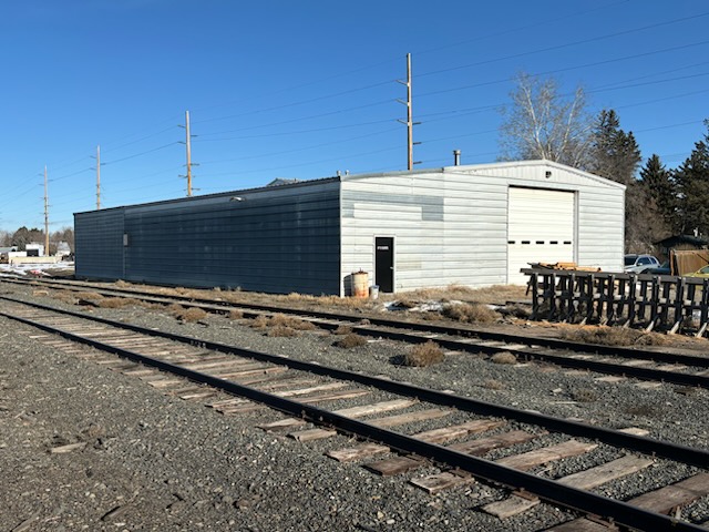 412 E Railroad Avenue N