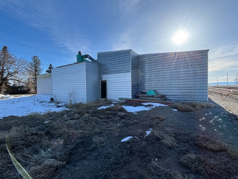 412 E Railroad Avenue N