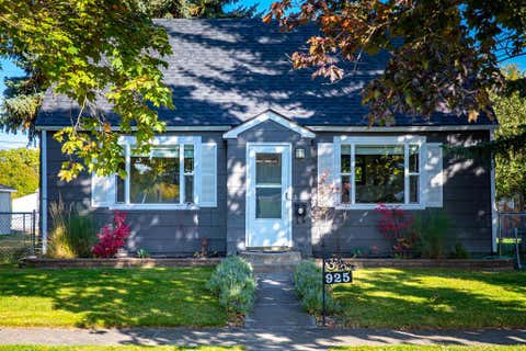 Photo of 925 8th Avenue E, Kalispell, MT 59901 (MLS # 30070182)