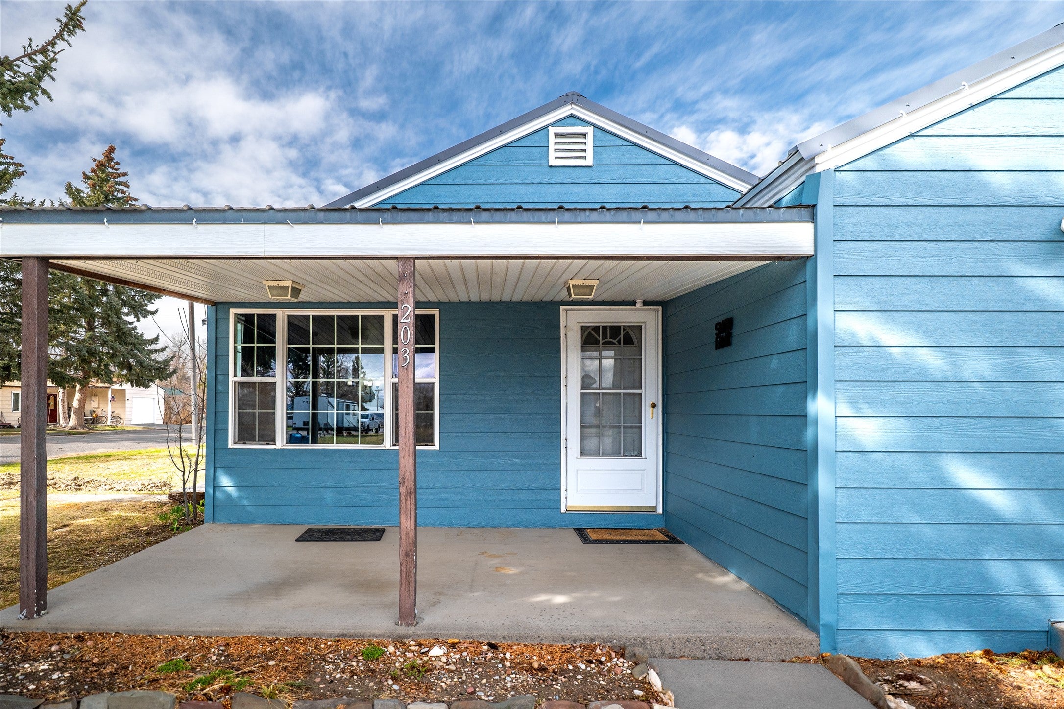 203 3rd Avenue N