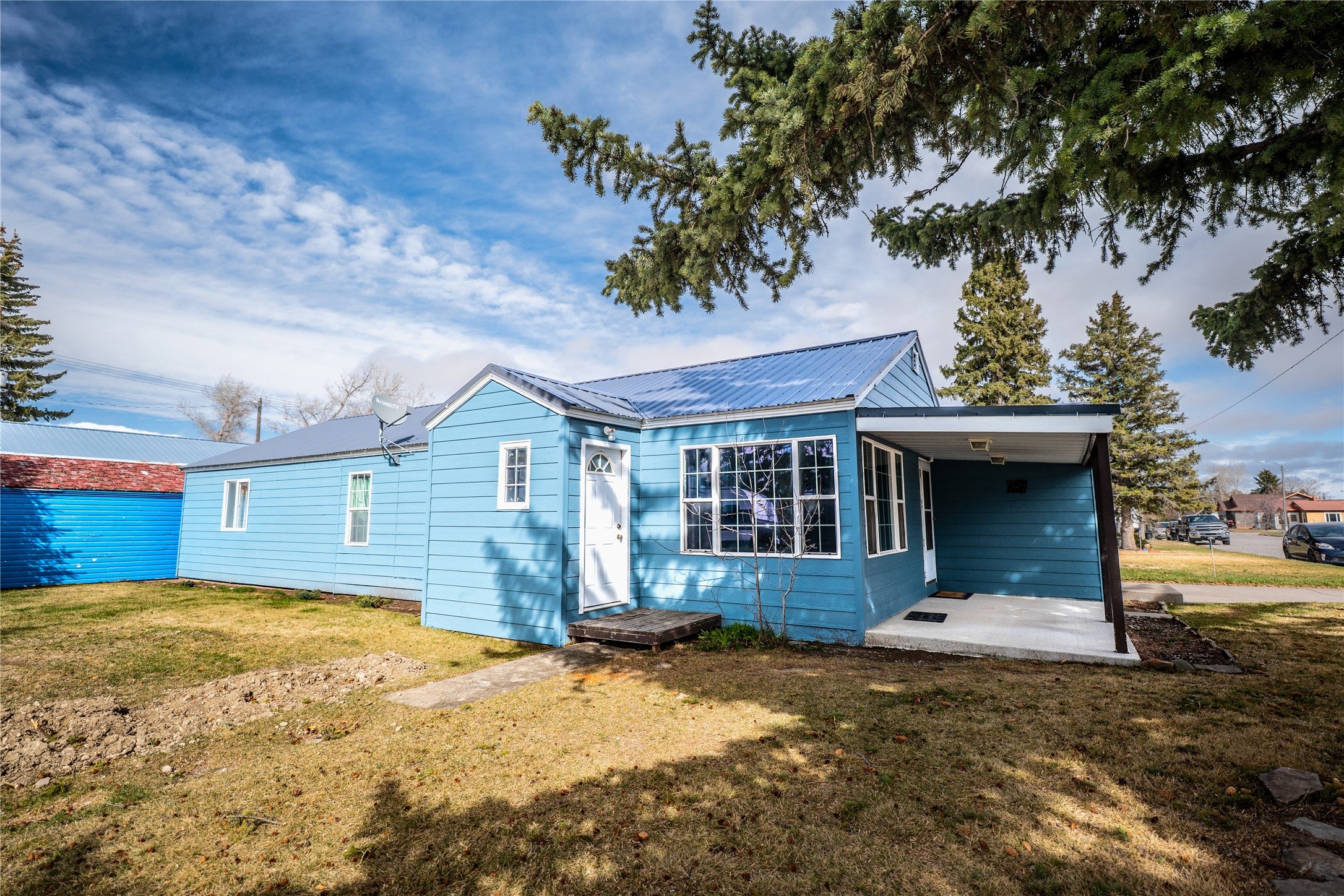 203 3rd Avenue N