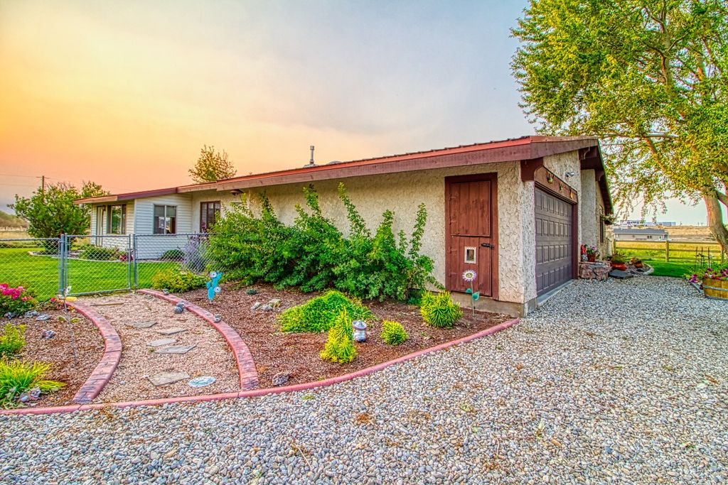 Photo of 1235 Arrow Horse Lane, Corvallis, MT 59828 (MLS # 30033209)