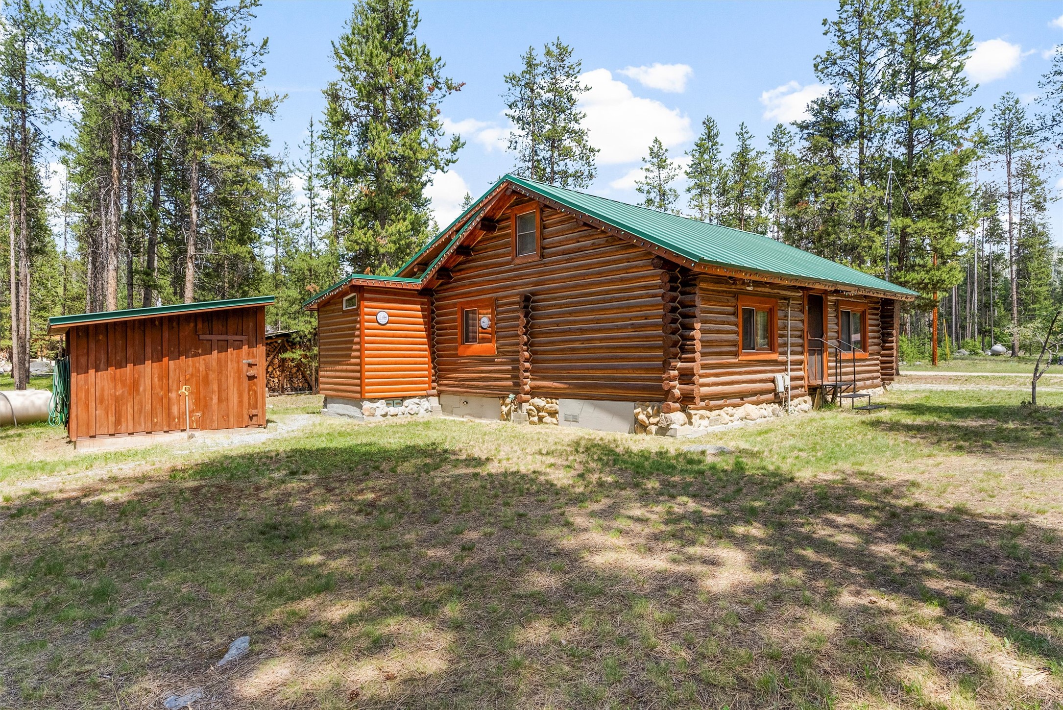 Sula, Montana 59871, United States, 2 Bedrooms Bedrooms, ,1 BathroomBathrooms,Residential,Active,155965