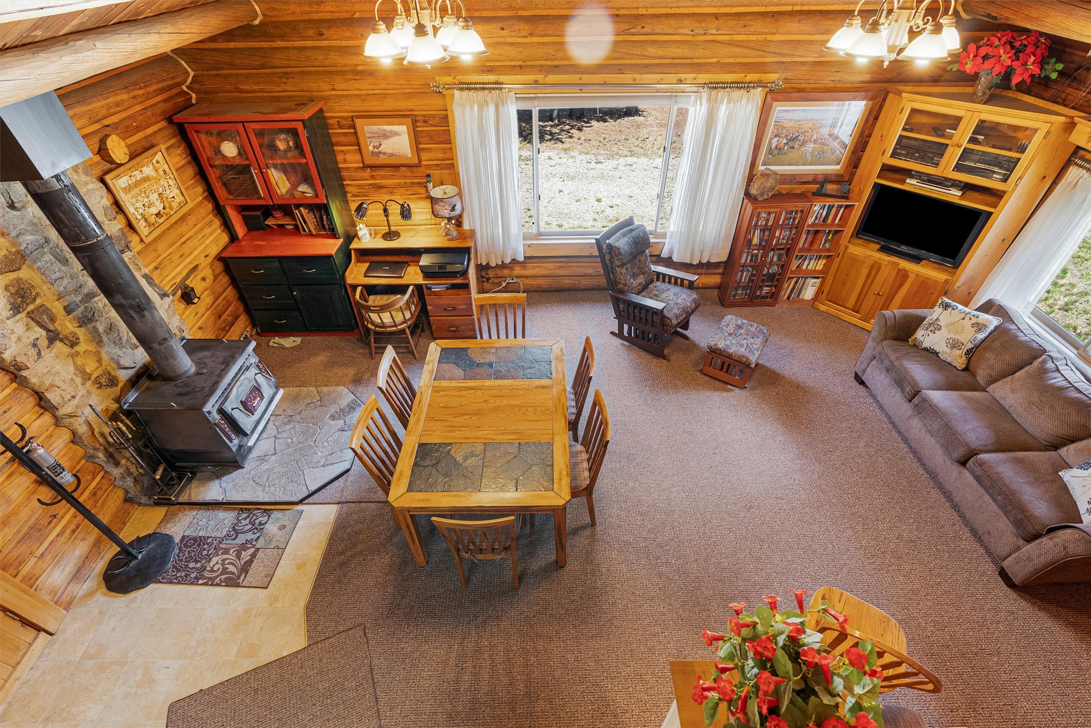 Sula, Montana 59871, United States, 2 Bedrooms Bedrooms, ,1 BathroomBathrooms,Residential,Active,155965