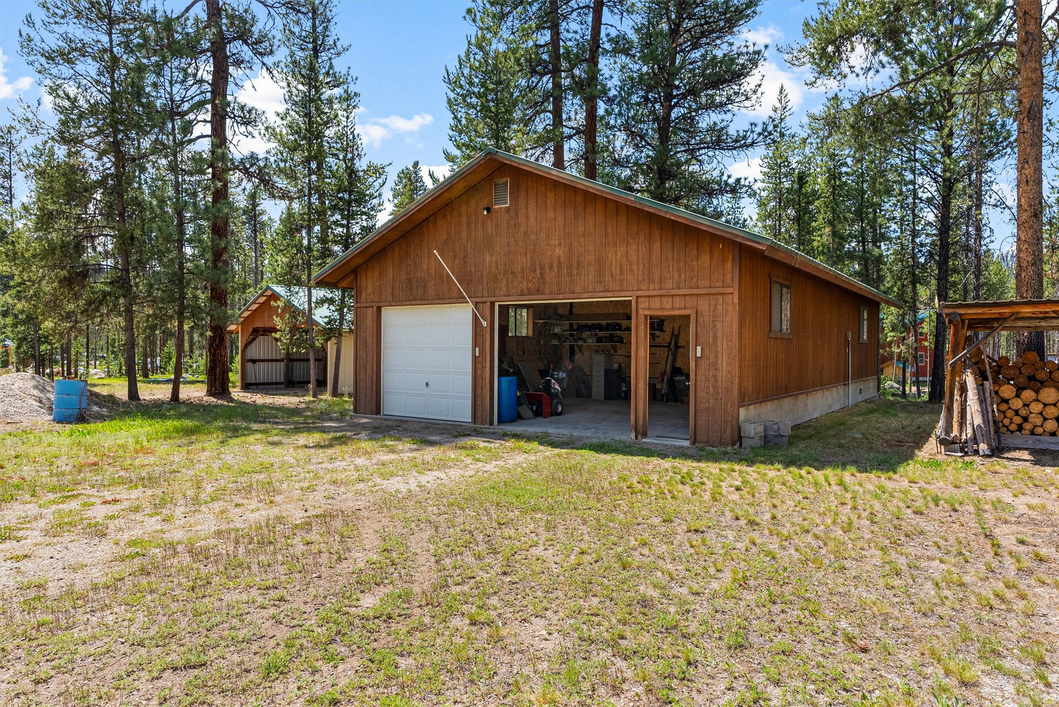 Sula, Montana 59871, United States, 2 Bedrooms Bedrooms, ,1 BathroomBathrooms,Residential,Active,155965