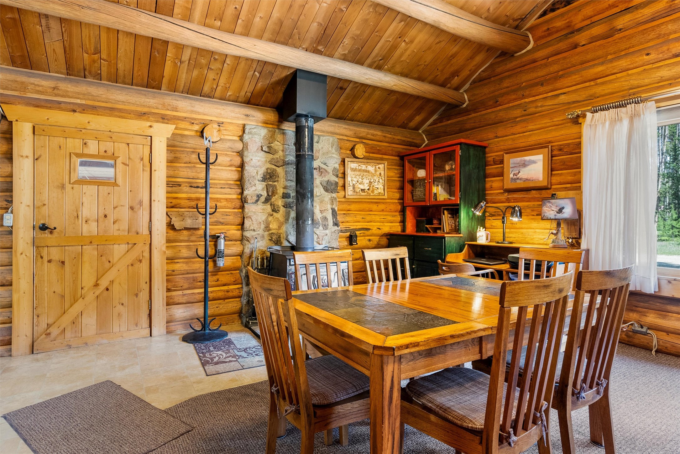 Sula, Montana 59871, United States, 2 Bedrooms Bedrooms, ,1 BathroomBathrooms,Residential,Active,155965