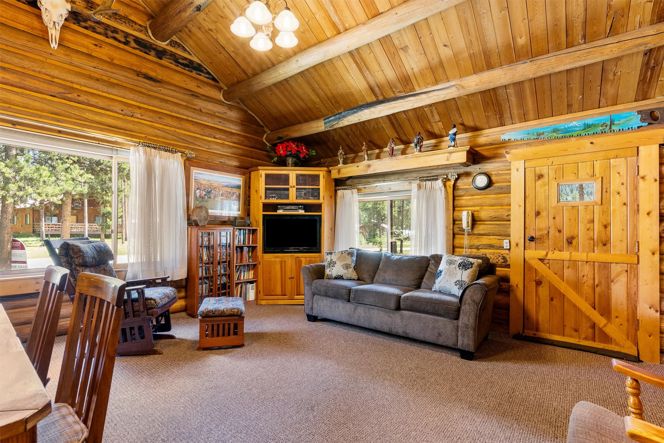 Sula, Montana 59871, United States, 2 Bedrooms Bedrooms, ,1 BathroomBathrooms,Residential,Active,155965