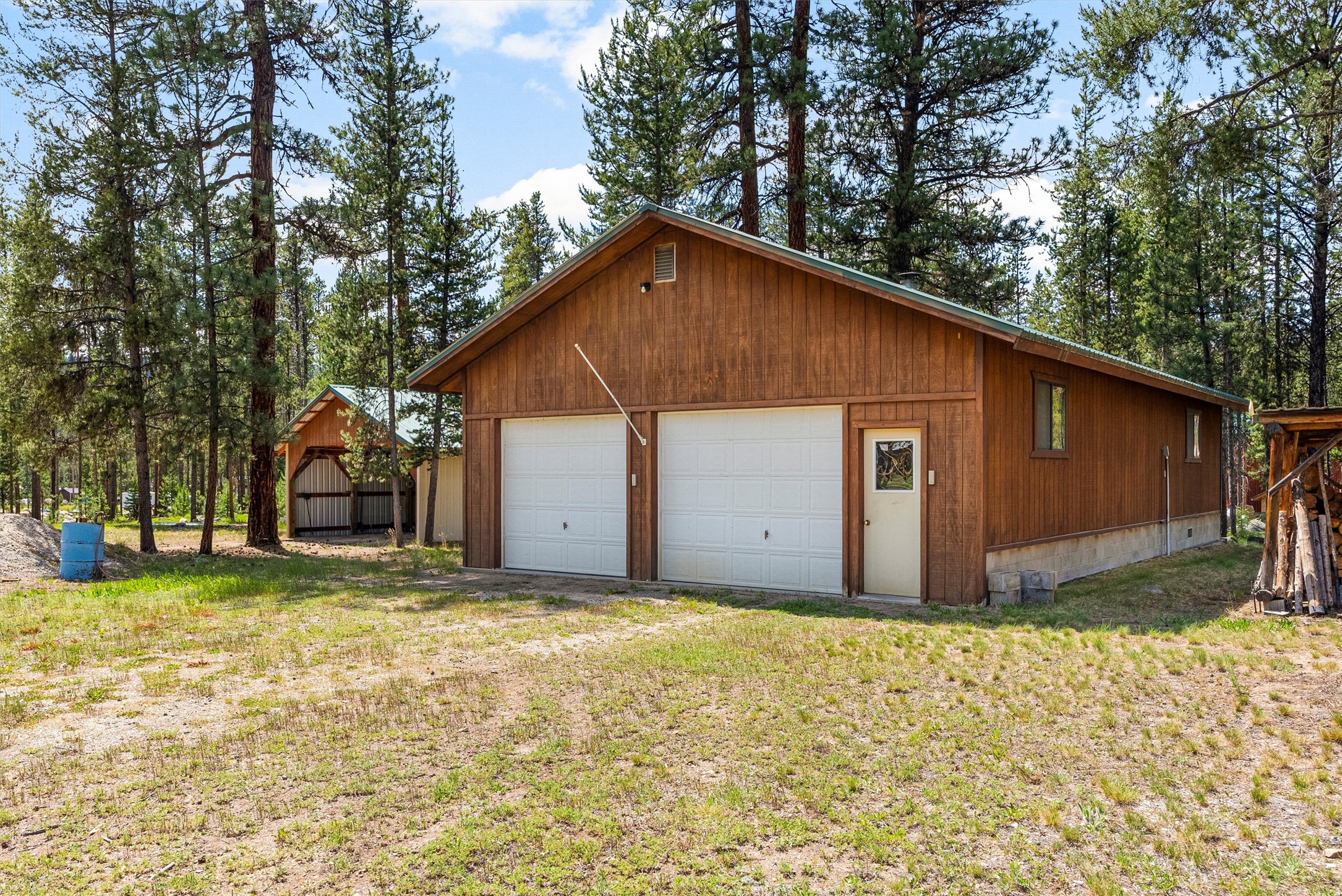 Sula, Montana 59871, United States, 2 Bedrooms Bedrooms, ,1 BathroomBathrooms,Residential,Active,155965