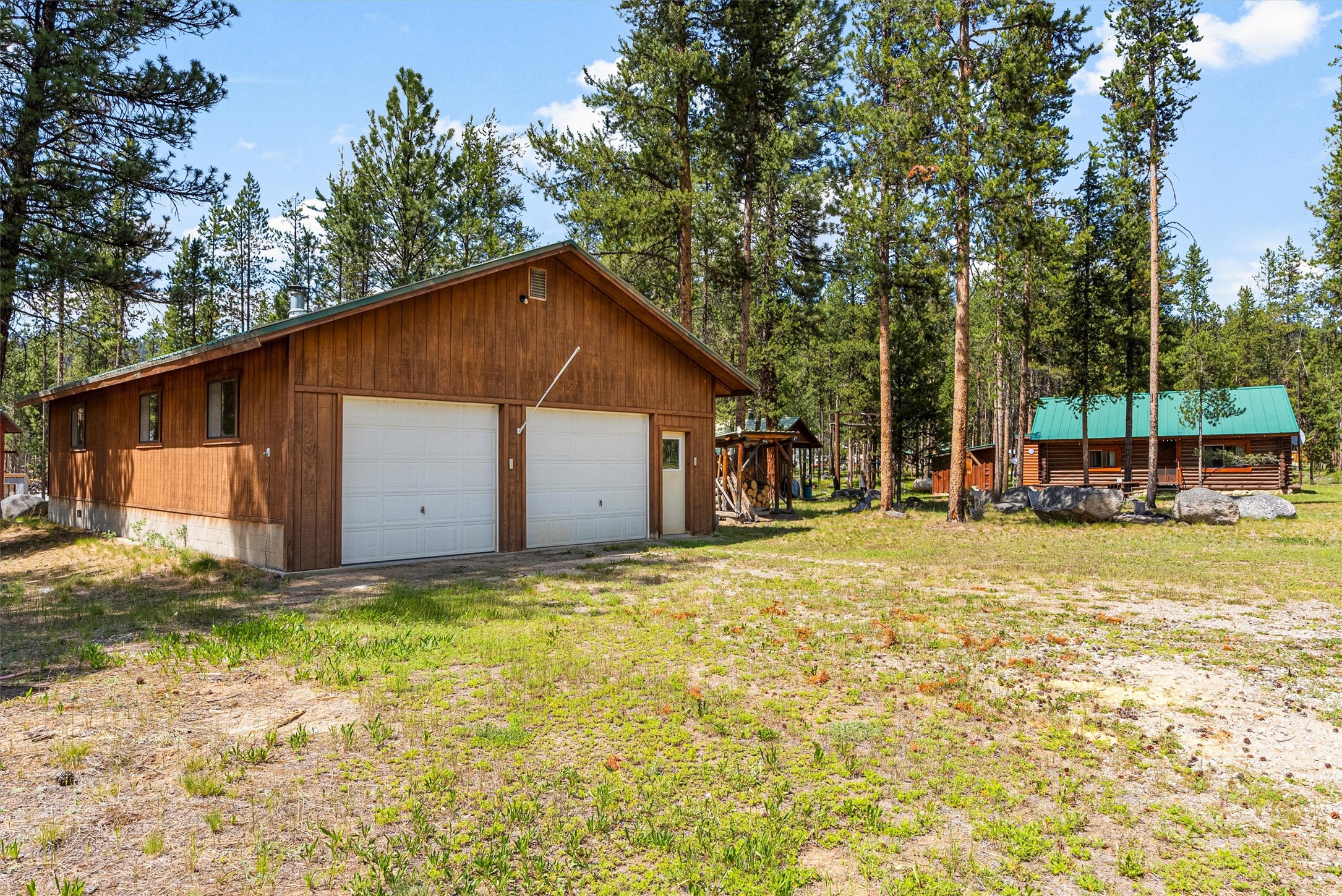 Sula, Montana 59871, United States, 2 Bedrooms Bedrooms, ,1 BathroomBathrooms,Residential,Active,155965