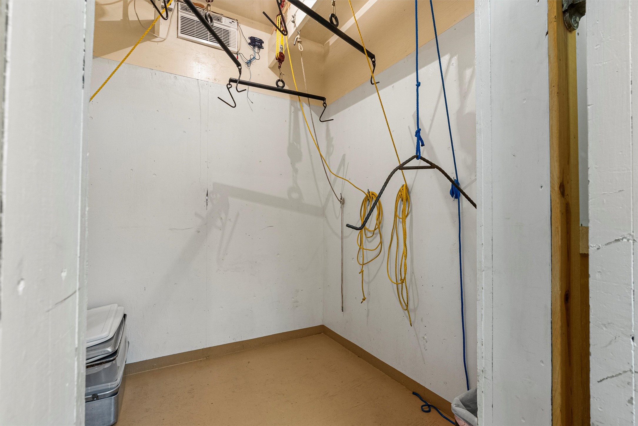 Sula, Montana 59871, United States, 2 Bedrooms Bedrooms, ,1 BathroomBathrooms,Residential,Active,155965