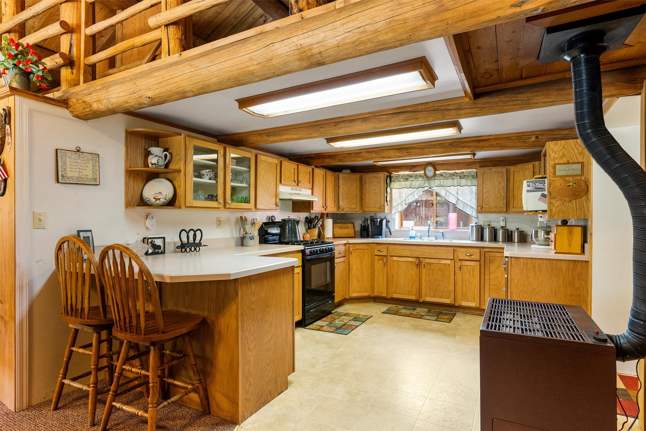 Sula, Montana 59871, United States, 2 Bedrooms Bedrooms, ,1 BathroomBathrooms,Residential,Active,155965