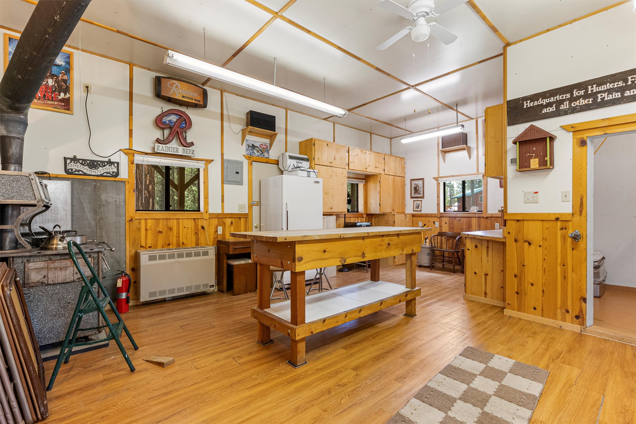 Sula, Montana 59871, United States, 2 Bedrooms Bedrooms, ,1 BathroomBathrooms,Residential,Active,155965