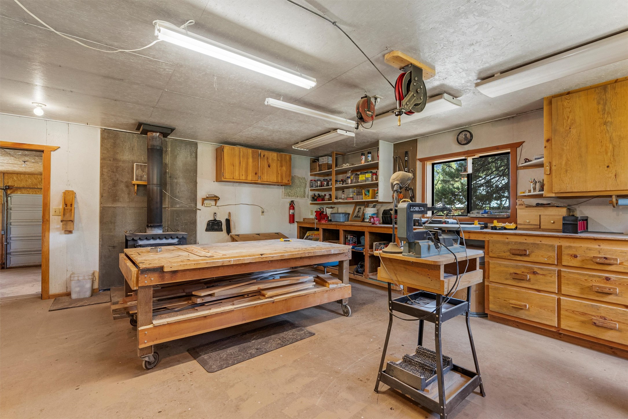 Sula, Montana 59871, United States, 2 Bedrooms Bedrooms, ,1 BathroomBathrooms,Residential,Active,155965