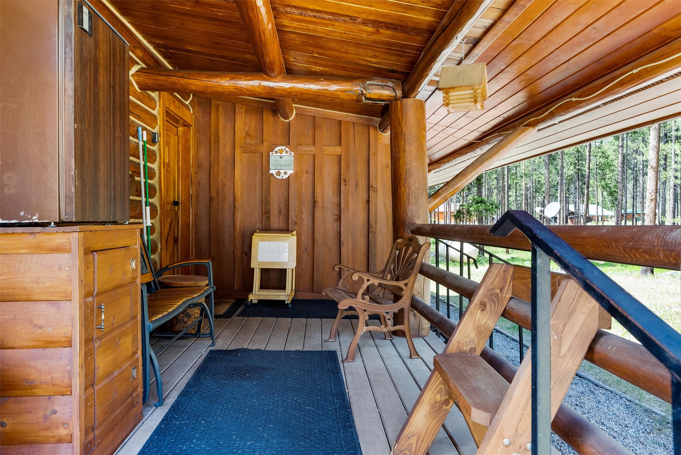 Sula, Montana 59871, United States, 2 Bedrooms Bedrooms, ,1 BathroomBathrooms,Residential,Active,155965