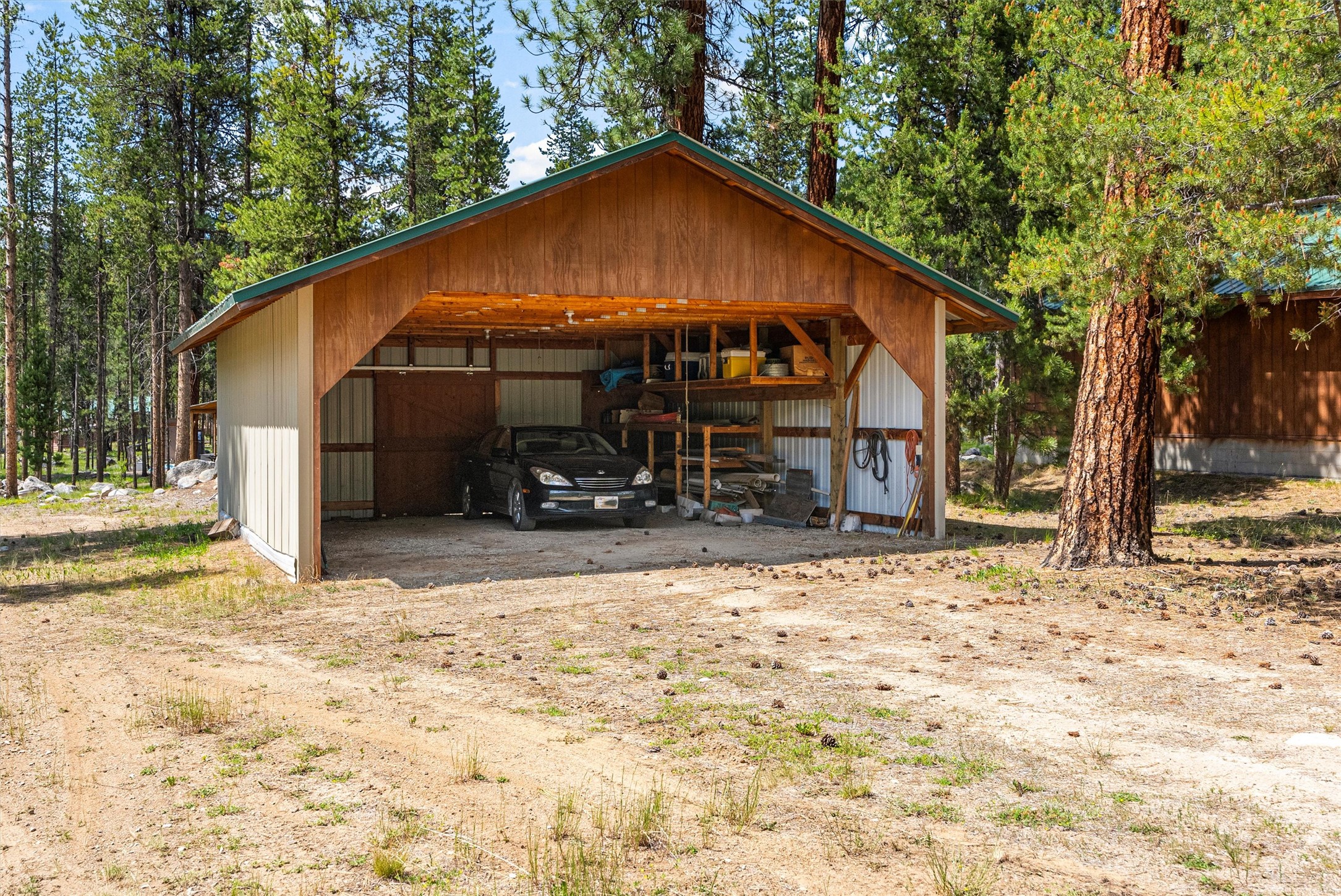 Sula, Montana 59871, United States, 2 Bedrooms Bedrooms, ,1 BathroomBathrooms,Residential,Active,155965