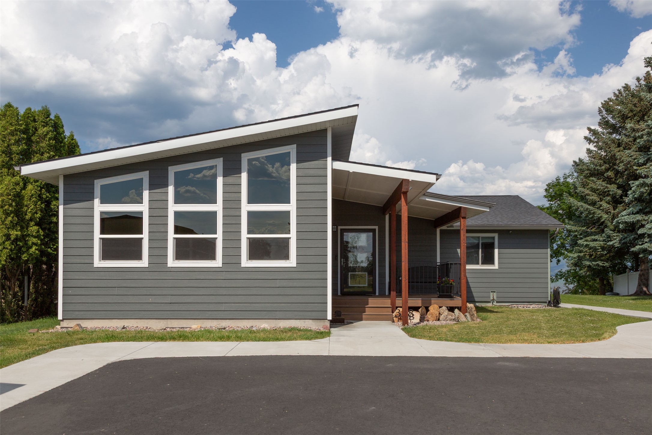 328 Shoreline Drive
