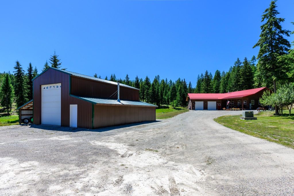 Photo of 548 Spruce Hollow Trail, Kalispell, MT 59901 (MLS # 30068826)